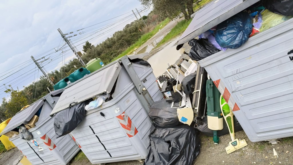 rifiuti Castagneto Carducci